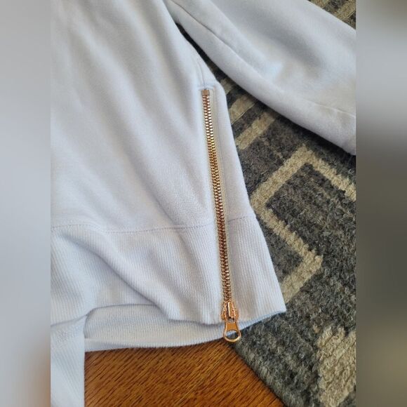 Glyder Adore Long Sleeve in White (with‎ Rose Gold Zipper), Size Medium - Picture 4 of 5